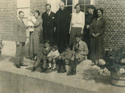 Famille Charles autour de francois