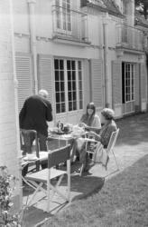 011 Lasne petit dejeuner sur la terrasse