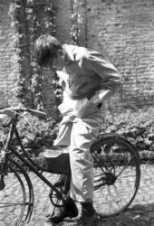 012 La Berliere Velo et casque allemand