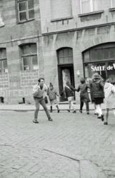 018 Tournai Scène de rue 02